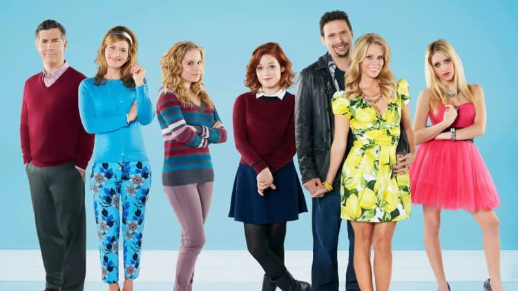 Suburgatory Poster