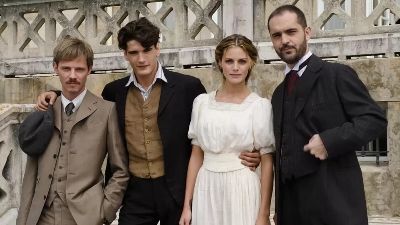 Gran Hotel Backdrop