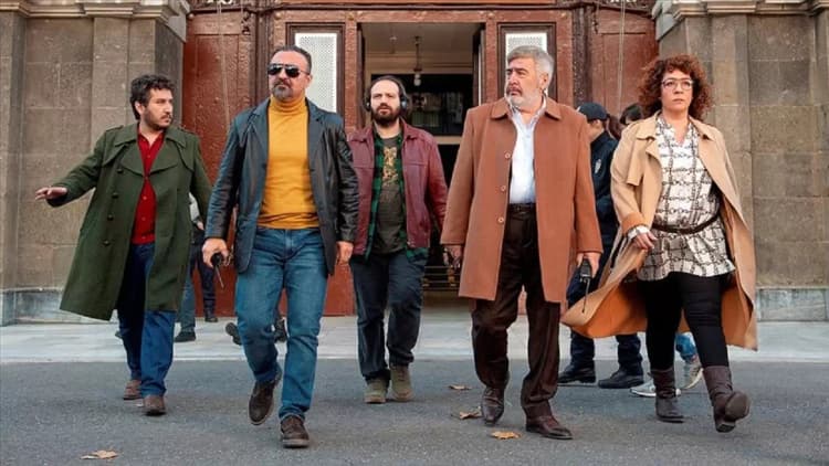 Cinayet Süsü Poster