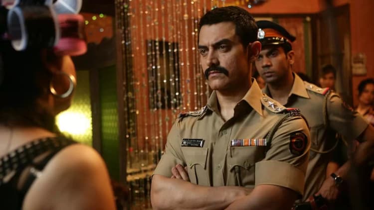 Talaash Poster