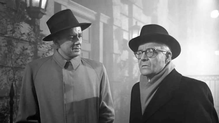 23 Paces to Baker Street Poster