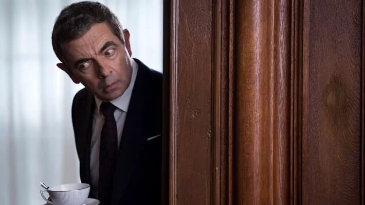 Johnny English Strikes Again Poster