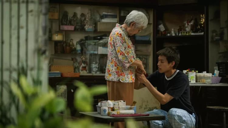 How to Make Millions Before Grandma Dies Poster