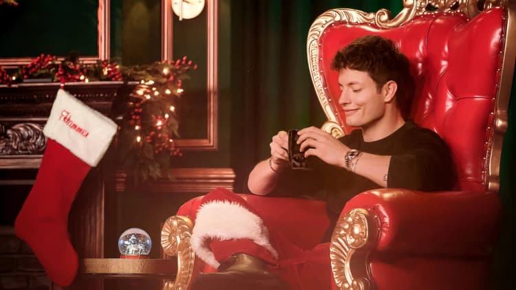 Matt Rife: Unwrapped: A Christmas Crowd Work Special Poster