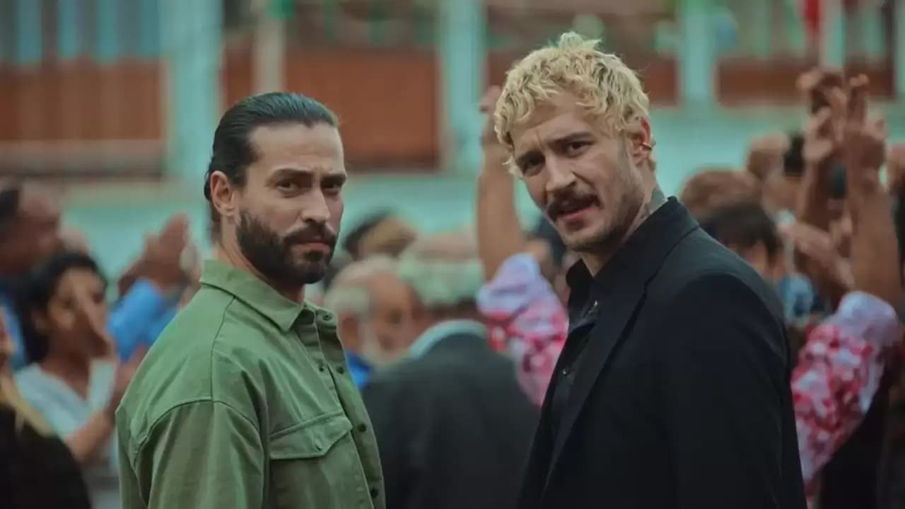 Üç Kurus Backdrop